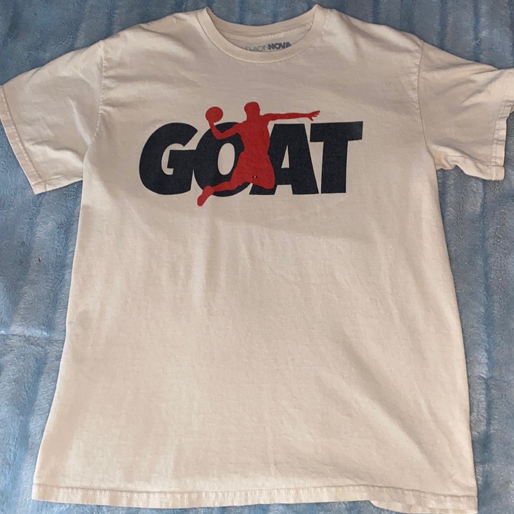 Tee shirt